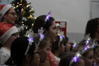 Adventní zastavení - Zpívání u stromečku a projekt Vitamíny, 11. 12. 2025