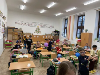 Školou chodí Mikuláš., 5. 12. 2025