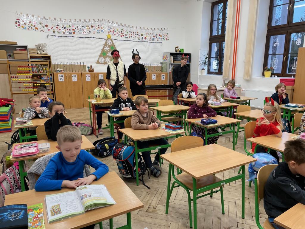 Školou chodí Mikuláš., 5. 12. 2025