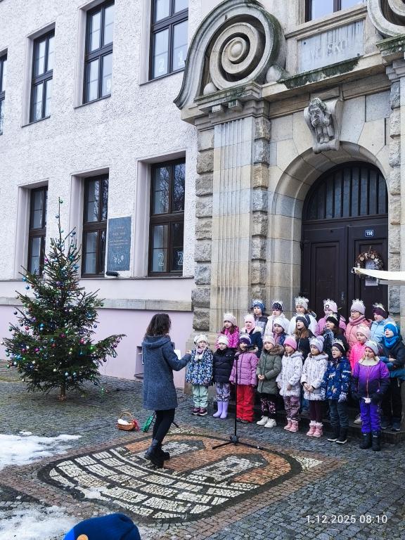 Tradiční zpívání u stromečku, 1. 12. 2025