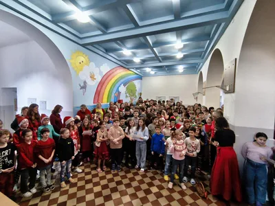 Zpívání u stromečku aneb poslední školní den roku 2025 spolu, 19. 12. 2025