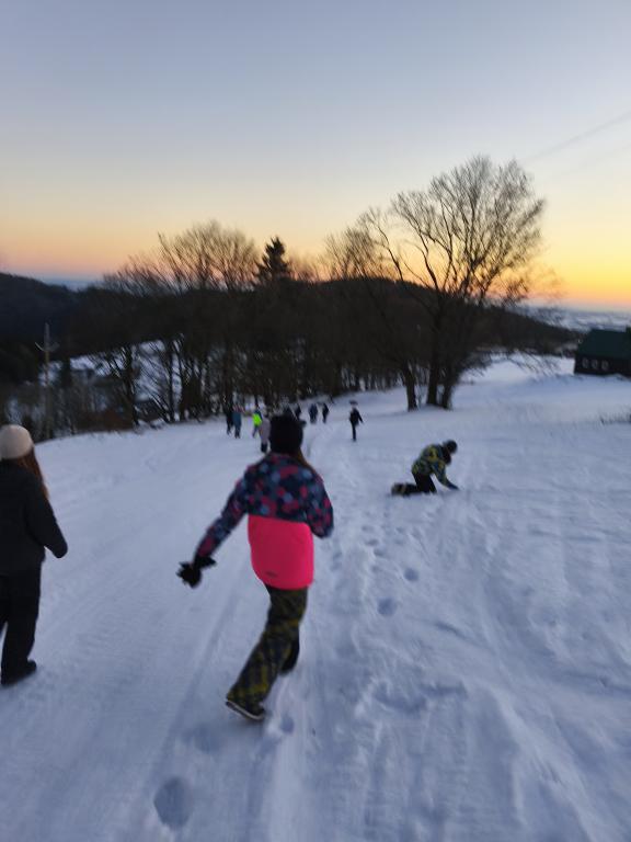 Lyžařský výcvik - den první, 18. 1. 2026