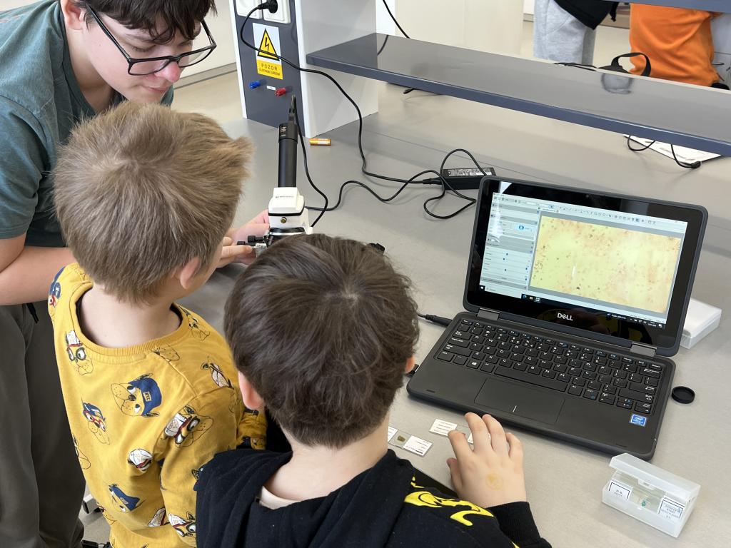 Projektový den Máme rádi zvířata a den otevřených dveří na naší škole, 12. 1. 2026