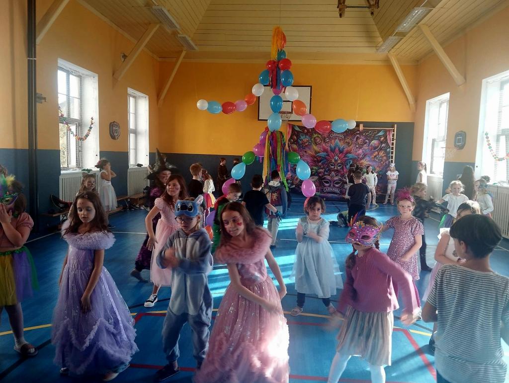 Karneval v ,,RIU,, ve školní družině., 28. 2. 2026