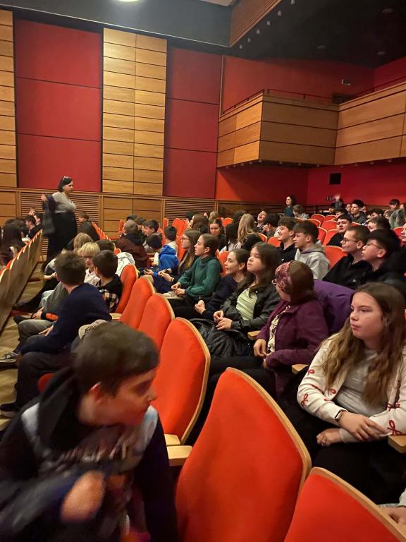Klavírní koncert Davida Peta zaujal žáky druhého stupně, 30. 3. 2026