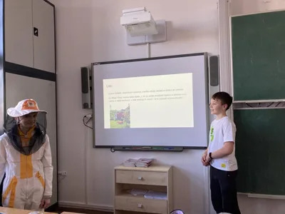 Přírodopis: Včela medonosná a Petrova přednáška o včelách, 26. 3. 2026