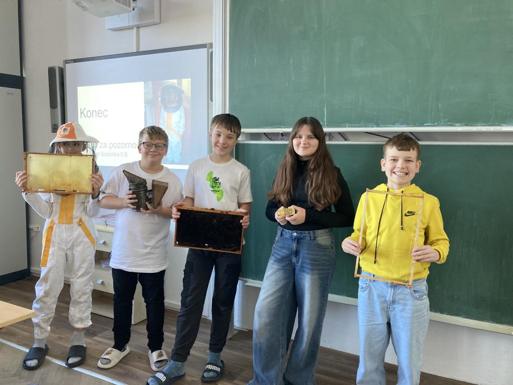 Přírodopis: Včela medonosná a Petrova přednáška o včelách, 26. 3. 2026