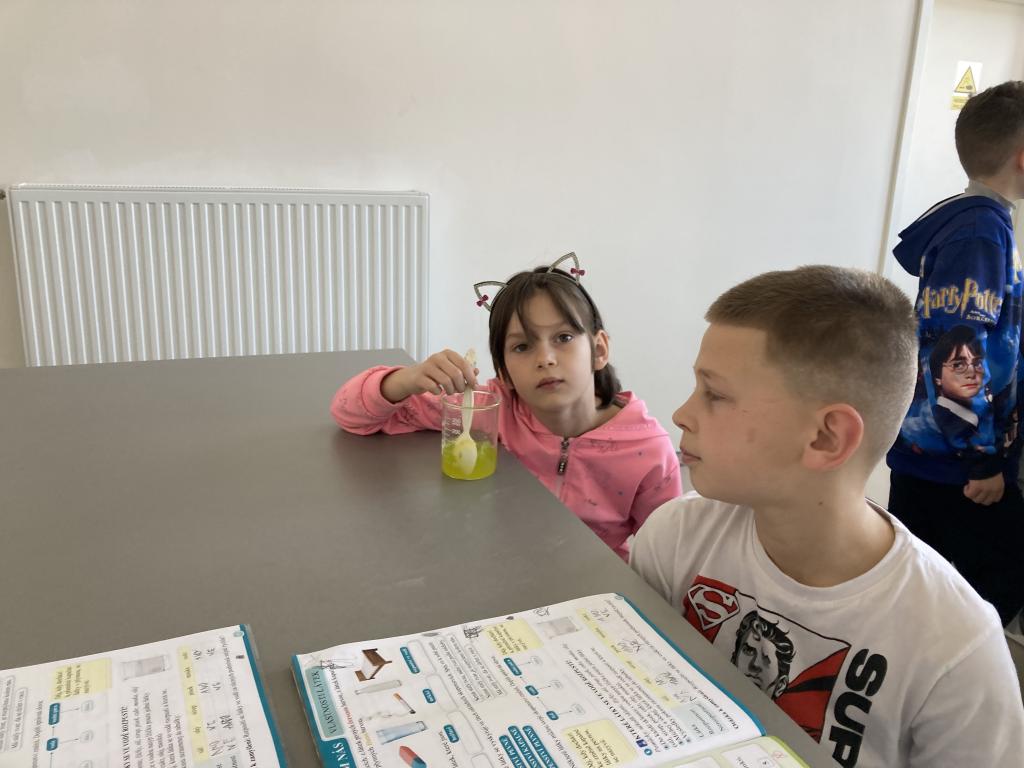 Prvouka: Jednoduché pokusy - vlastnosti látek, 20. 3. 2026