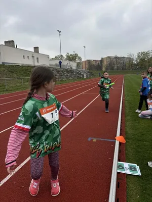 Štafetový běh 1. stupně na atletickém stadionu Emila Zátopka v Chrudimi, 15. 4. 2026