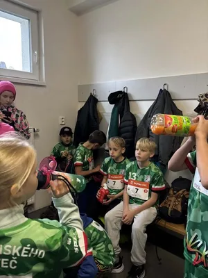 Štafetový běh 1. stupně na atletickém stadionu Emila Zátopka v Chrudimi, 15. 4. 2026