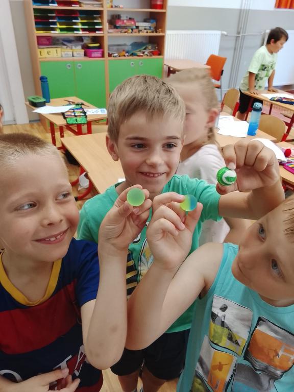 AHOJ, 1. TŘÍDO anebo konec června u prvňáků a KRÁSNÉ PRÁZDNINY VŠEM!!!, 29. 6. 2026