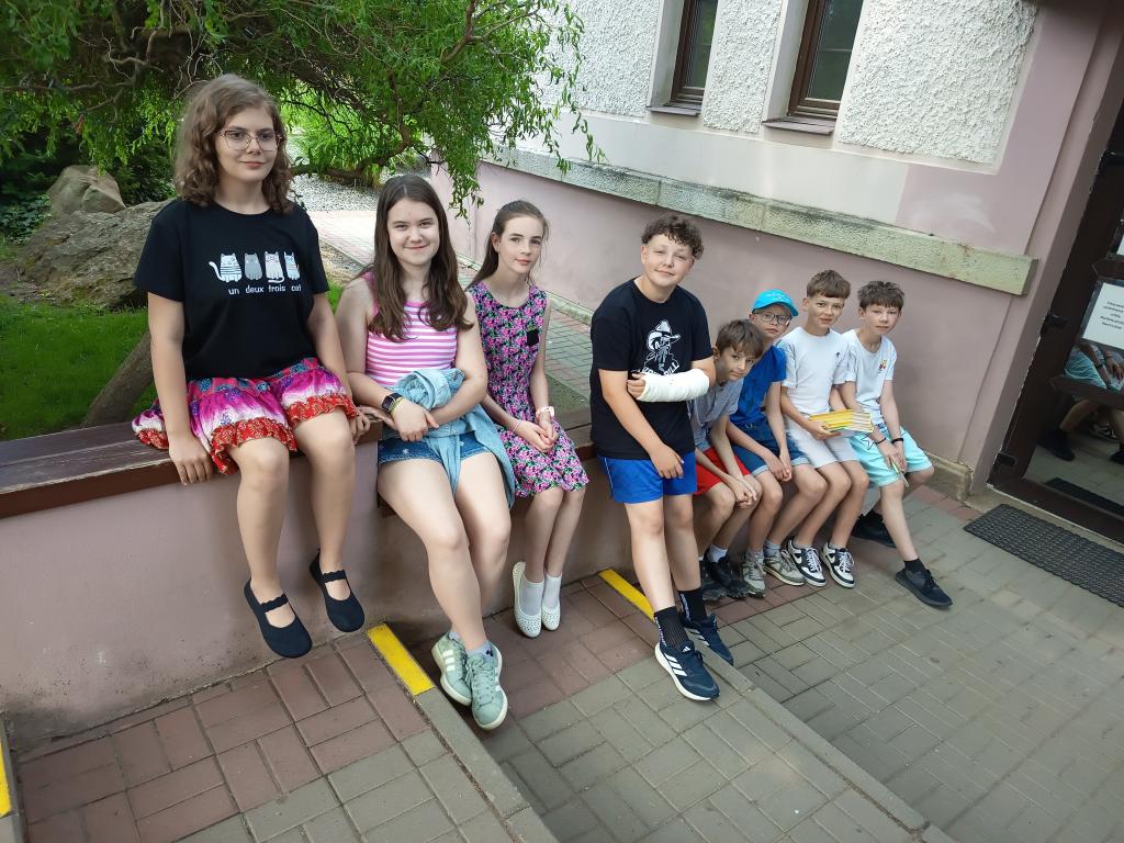Poslední hodina HV - zpíváme venku, 19. 6. 2026