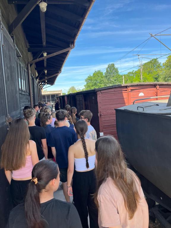 Třetí den putování: Vrchol projektu v Polsku a doručení Ohně (bez)naděje, 24. 6. 2026
