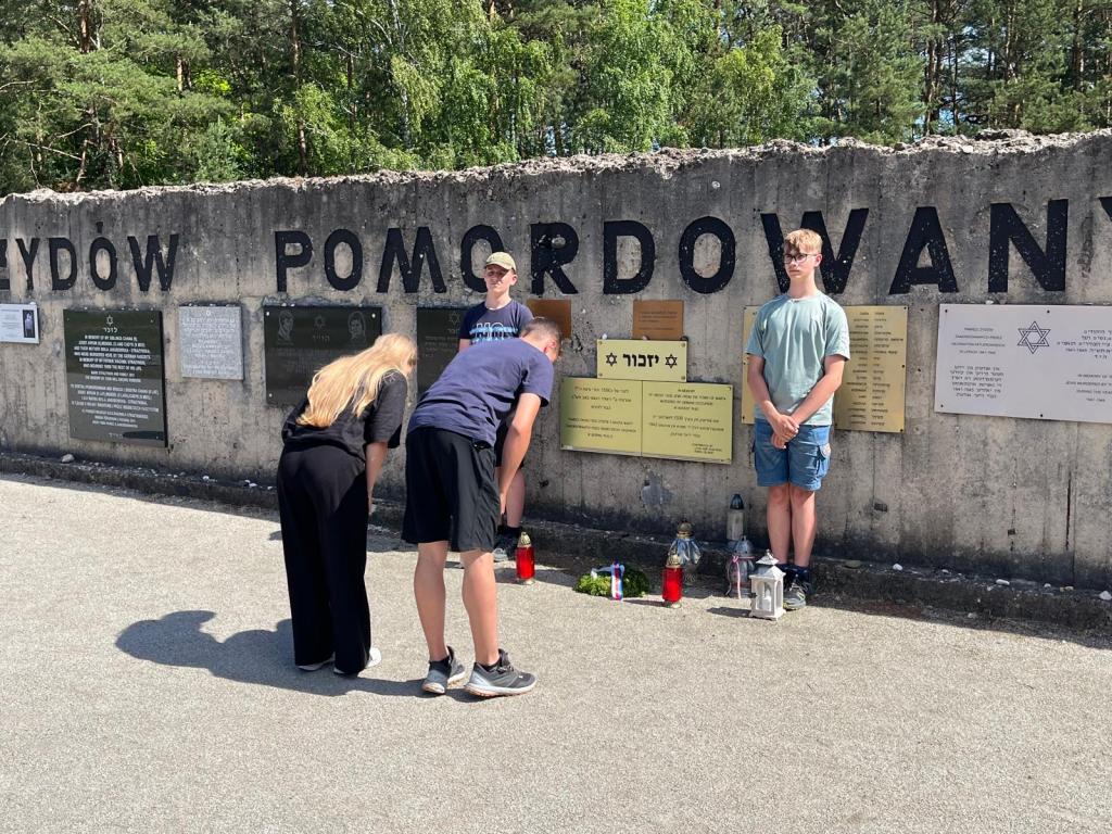 Třetí den putování: Vrchol projektu v Polsku a doručení Ohně (bez)naděje, 24. 6. 2026