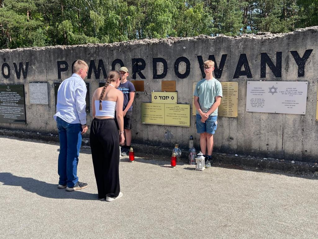 Třetí den putování: Vrchol projektu v Polsku a doručení Ohně (bez)naděje, 24. 6. 2026