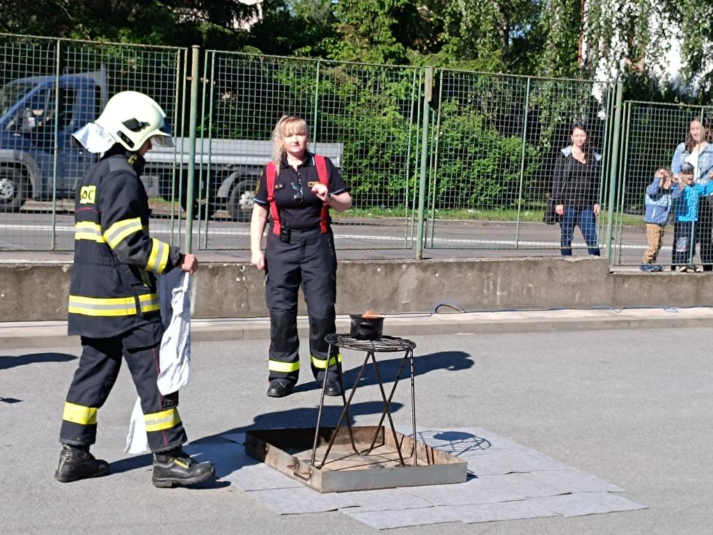 Den otevřených dveří na hasičské stanici Chrudim