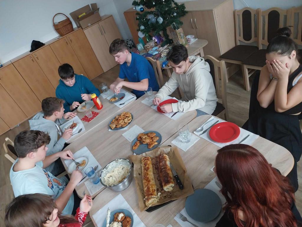 Vánoční večírek osmáků